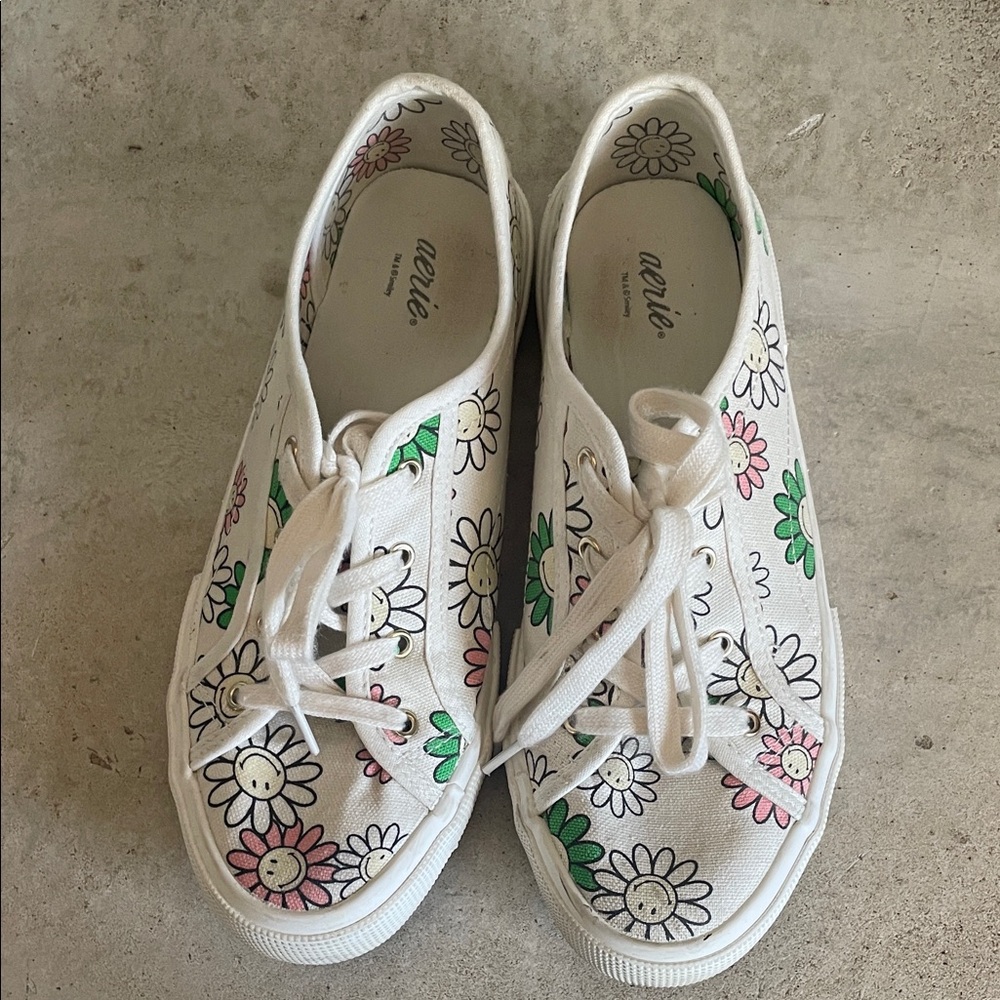 AERIE || Smiley Face Canvas Shoes Size 9